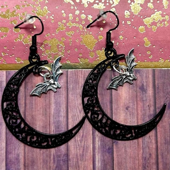 Handmade Halloween Crescent Moon & Bat Earrings! - Picture 5 of 5